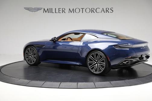 2024 Aston Martin DB12 V8