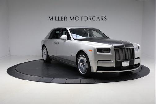 2023 Rolls-Royce Phantom Sedan