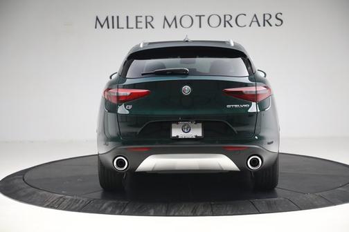2021 Alfa Romeo Stelvio Base