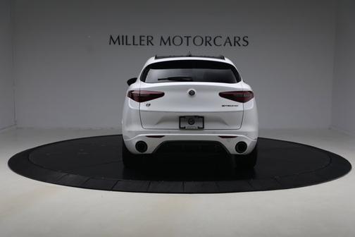 2023 Alfa Romeo Stelvio Veloce AWD