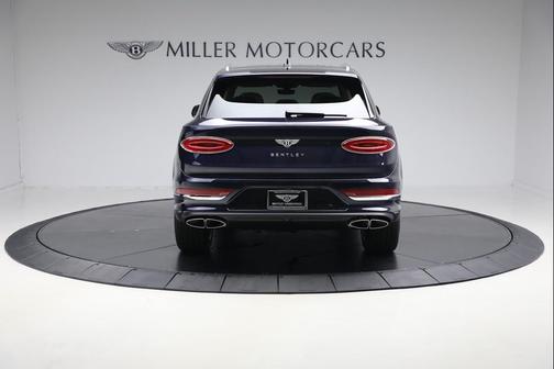 2025 Bentley Bentayga V8