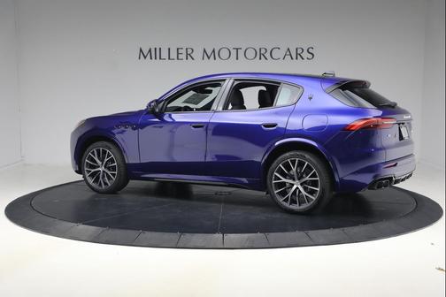 Blu Intenso Metallic 2026 Maserati Grecale Modena