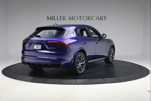 Blu Intenso Metallic 2026 Maserati Grecale Modena