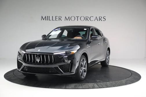 Nero Ribelle Metallic 2022 Maserati Levante GT