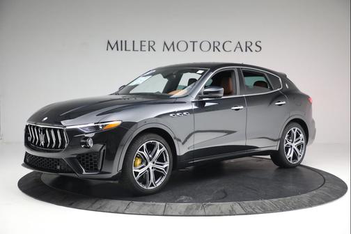 Nero Ribelle Metallic 2022 Maserati Levante GT