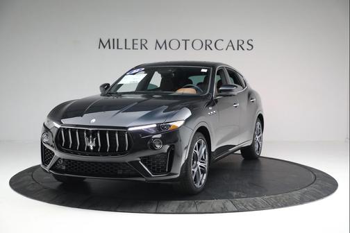 Nero Ribelle Metallic 2022 Maserati Levante GT