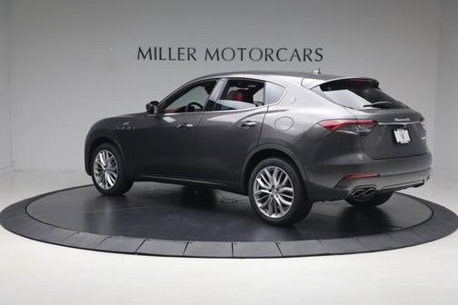 Grigio Maratea Metallic 2022 Maserati Levante GT