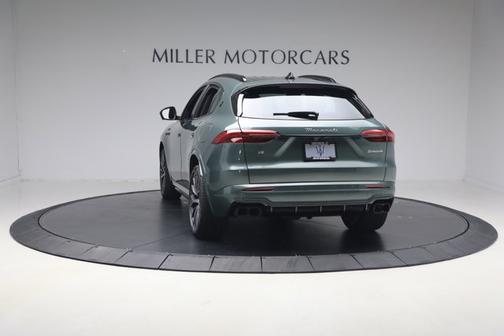 Verde Royale Metallic 2026 Maserati Grecale Modena