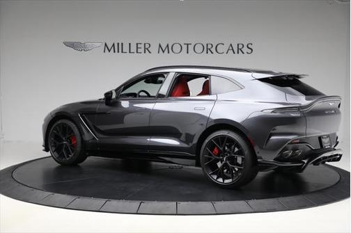 2025 Aston Martin DBX 707