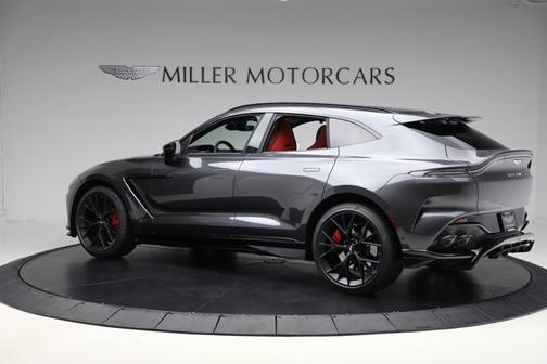 2025 Aston Martin DBX 707