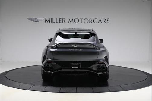 2025 Aston Martin DBX 707