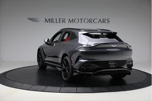 2025 Aston Martin DBX 707