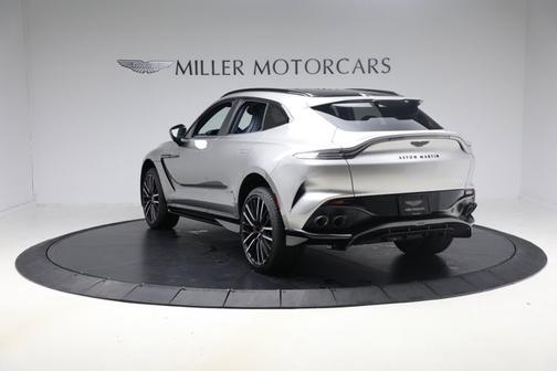 2025 Aston Martin DBX 707