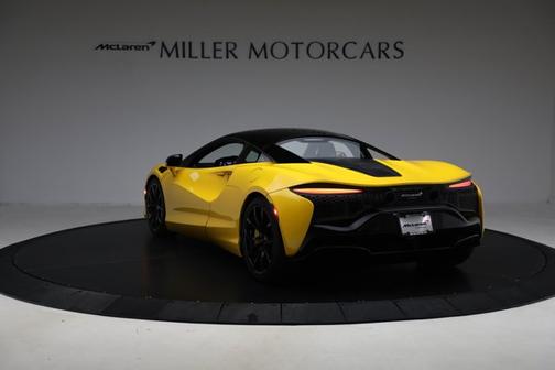 2024 McLaren Artura Coupe