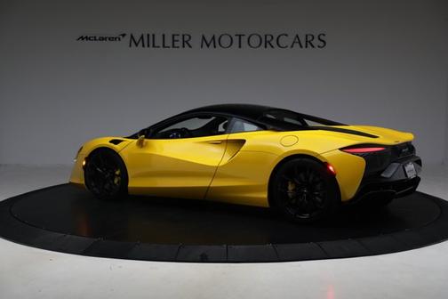 2024 McLaren Artura Coupe