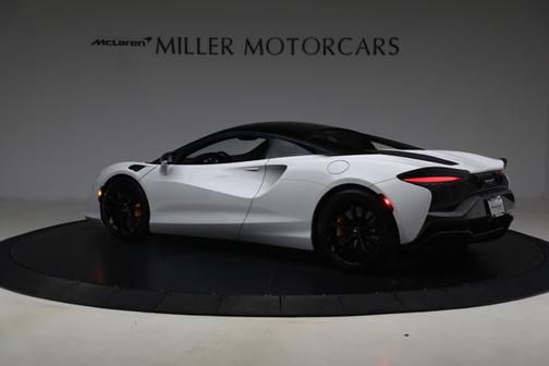 2023 McLaren Artura Coupe