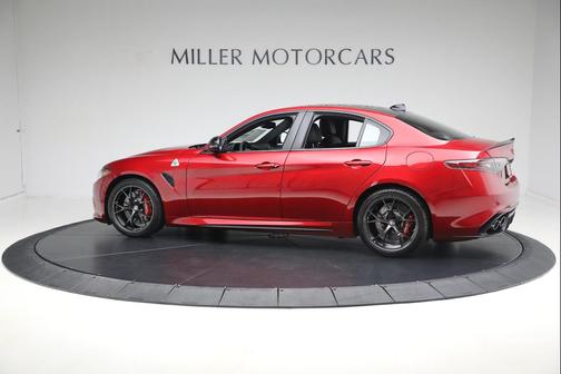 Rosso Etna 2024 Alfa Romeo Giulia Quadrifoglio