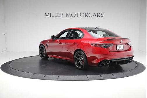 Rosso Etna 2024 Alfa Romeo Giulia Quadrifoglio