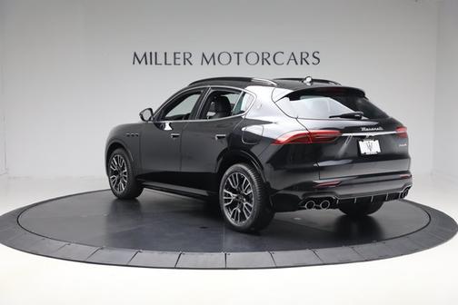 Nero Tempesta 2025 Maserati Grecale SUV