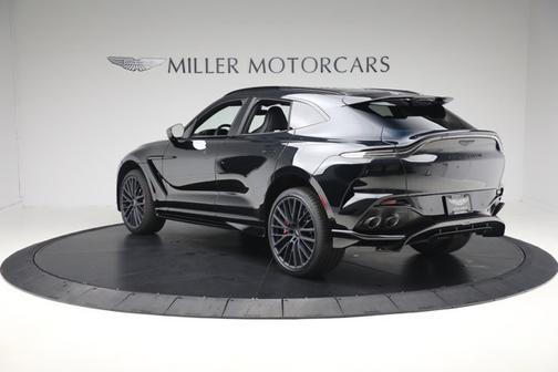 2025 Aston Martin DBX 707