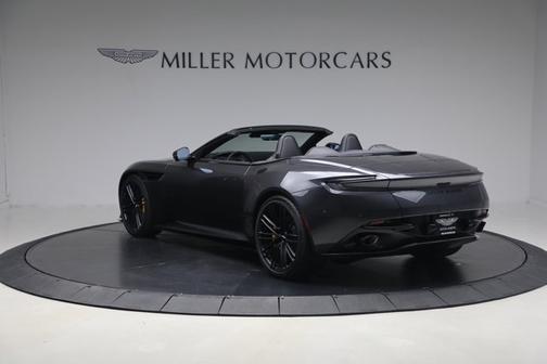 Q Epsilon Black 2026 Aston Martin DB12 Volante