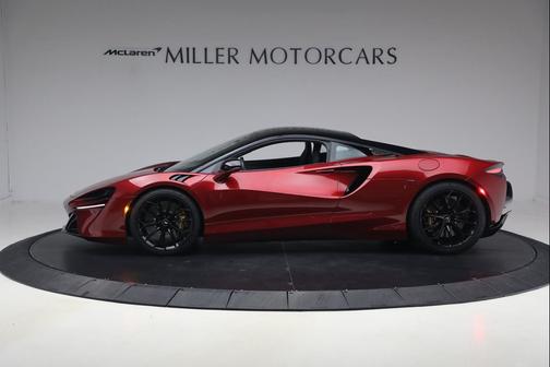 2023 McLaren Artura Performance