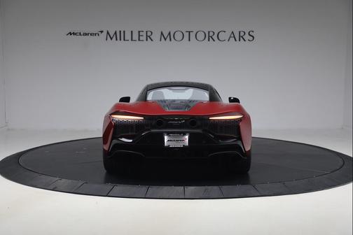 2023 McLaren Artura Performance