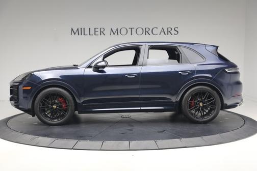 Algarve Blue Metallic 2024 Porsche Cayenne S