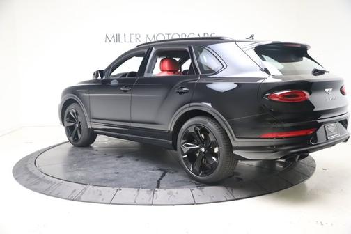 2025 Bentley Bentayga V8