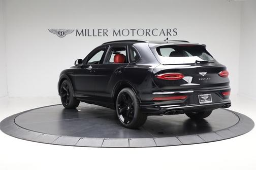 2025 Bentley Bentayga V8