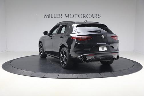 Vulcano Black Metallic 2023 Alfa Romeo Stelvio Estrema AWD