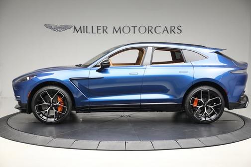 2025 Aston Martin DBX 707