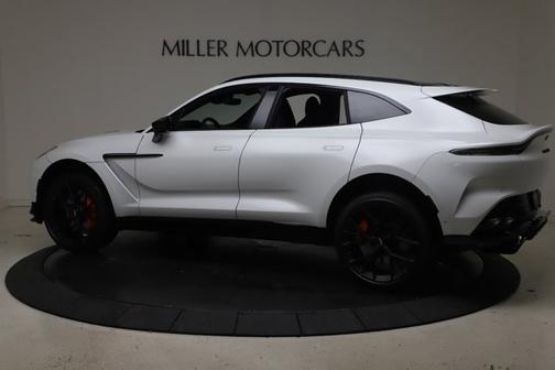 2025 Aston Martin DBX 707