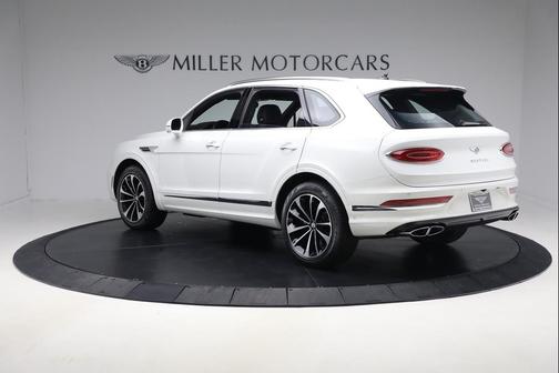 2025 Bentley Bentayga Azure V8