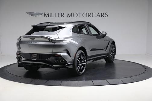2025 Aston Martin DBX 707