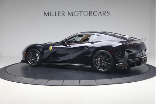 Blu America 2022 Ferrari 812 Competizione Coupe