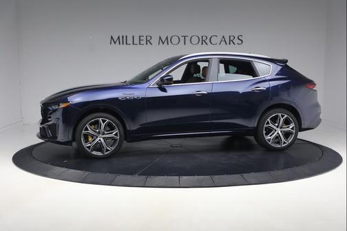 Blu Nobile Tri-Coat 2023 Maserati Levante Modena