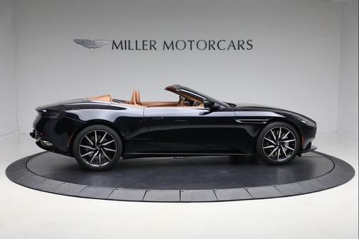 2022 Aston Martin DB11 Volante
