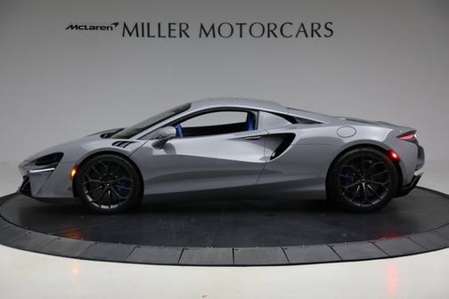2023 McLaren Artura Coupe