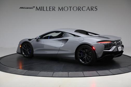 2023 McLaren Artura Coupe