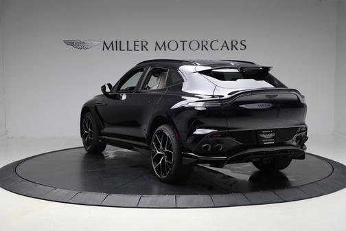2025 Aston Martin DBX 707