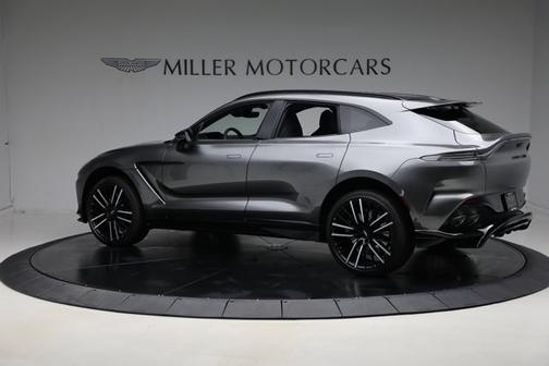 2025 Aston Martin DBX 707