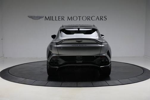 2025 Aston Martin DBX 707