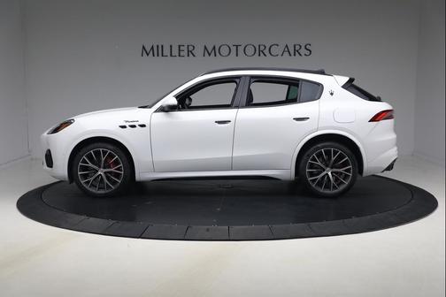 Bianco 2026 Maserati Grecale Modena