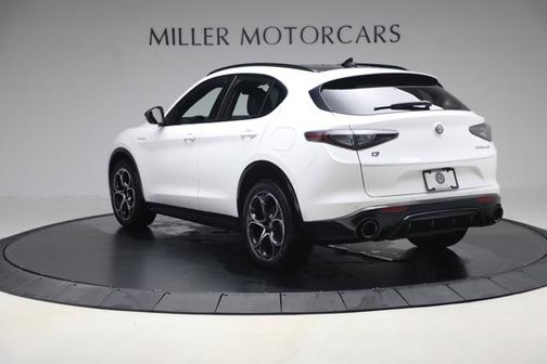 2025 Alfa Romeo Stelvio Sprint AWD