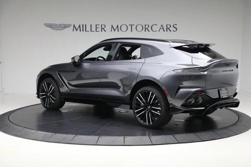 2025 Aston Martin DBX 707