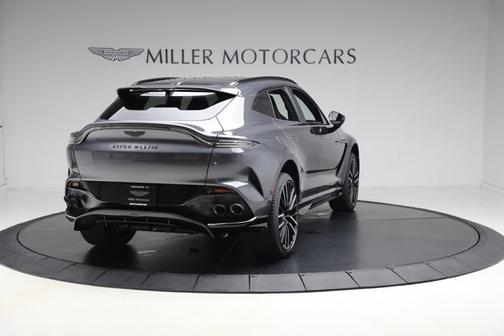 2025 Aston Martin DBX 707