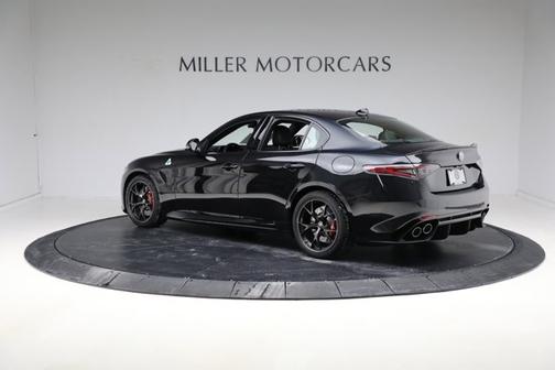 2024 Alfa Romeo Giulia Quadrifoglio