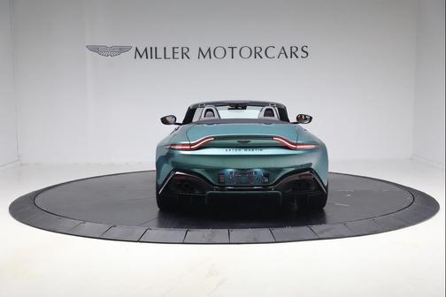 Aston Martin Racing Green 2023 Aston Martin Vantage Roadster