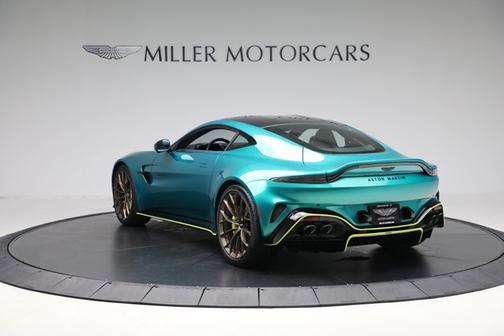 2025 Aston Martin Vantage Coupe